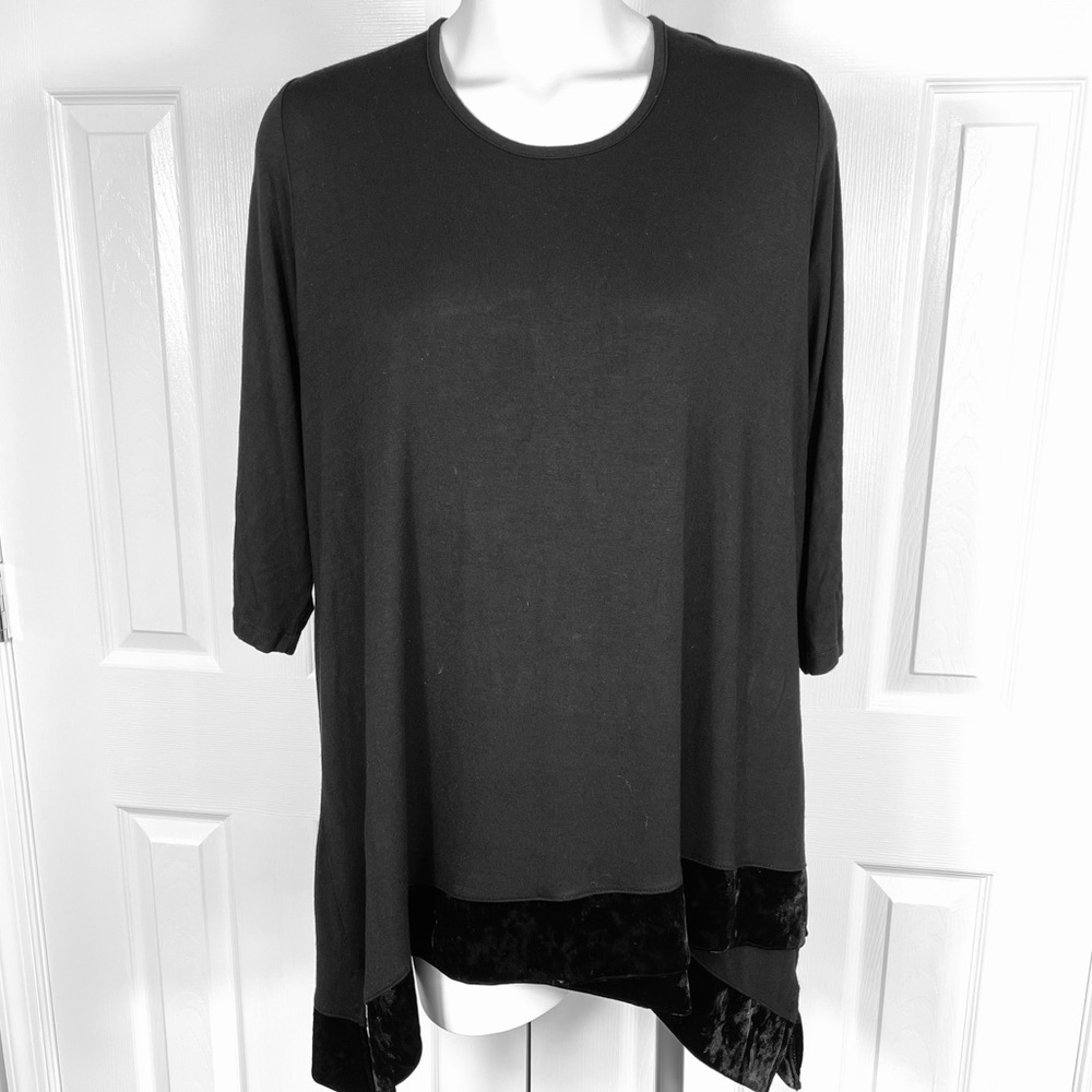 PEBBLE AND STONE shirt Tie back neck shorter sleeve velvet trim SOLID BLACK 2X